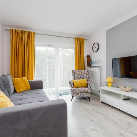 Elegant Na Wydmach With Balcony And Parking By Renters Daire