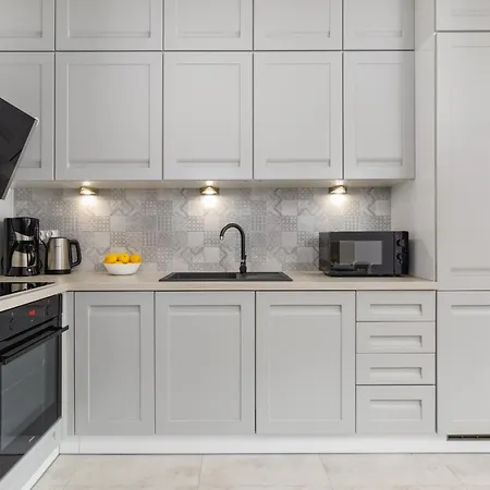 Elegant Na Wydmach With Balcony And Parking By Renters Daire *
